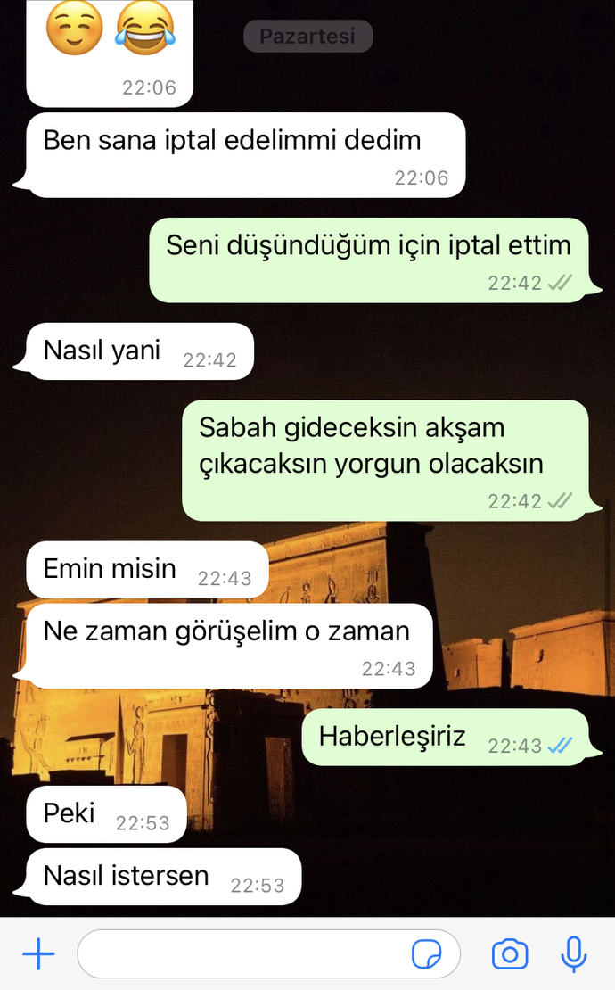 Hoşlandıgım kızla kahve içecektik iptal ettim bu kız hoşlanıyor mu benimle?