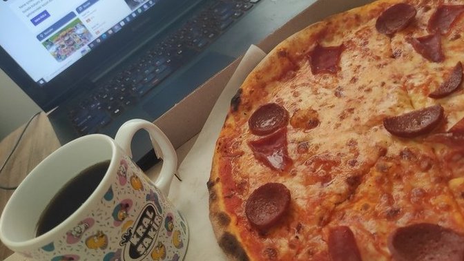 Pizzanın lüks olduğu ülkemizde, bir oturuşta kaç dilim pizza yiyebilirsin?