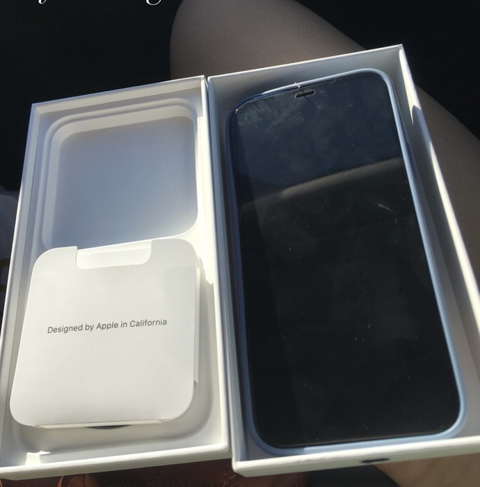 Sevgilimden iPhone 12 aldım: Peki sizin aldığınız en büyük hediye neydi?