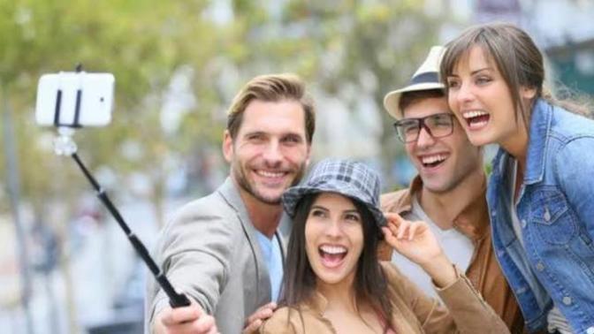 Sevgilinizin sosyal medyadaki fotoğraflarına karışır mısınız?