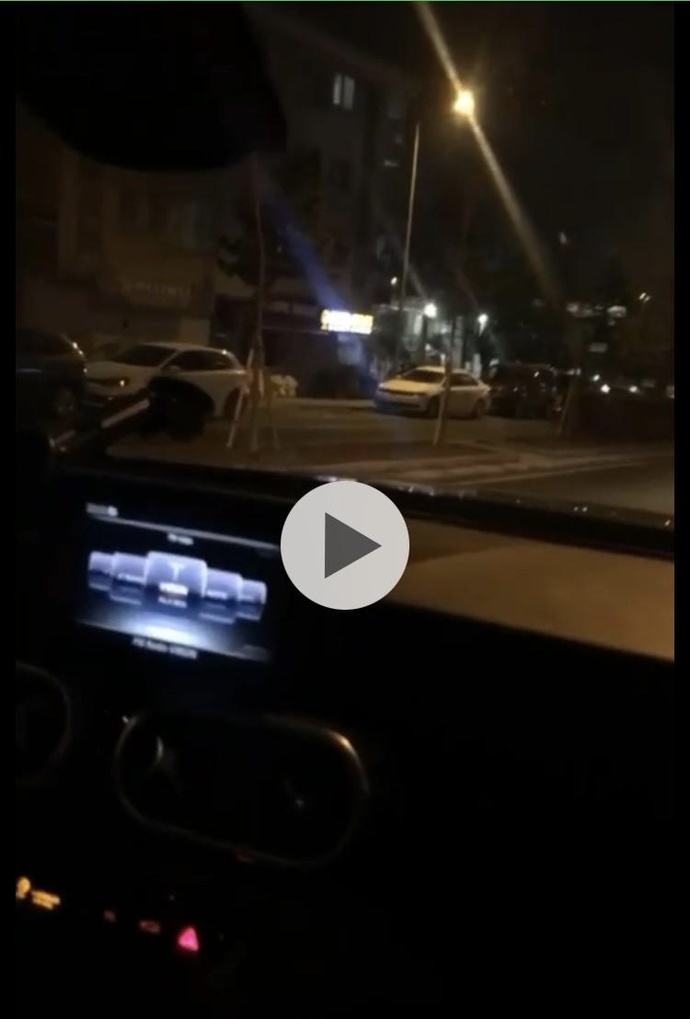 Bu arabanın markası ne? Anlayan olursa çok sevinirim?