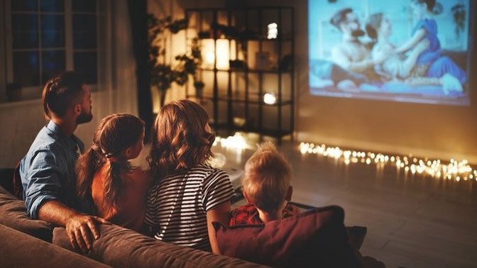 Sizce akşam izlenen filmin keyfi daha mı tatmin edici oluyor?