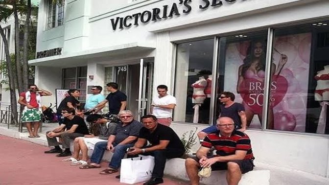 Alışverişe tek başınıza mı çıkarsınız yoksa sevgilinizle mi?