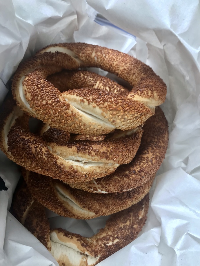 Simit sever misiniz?