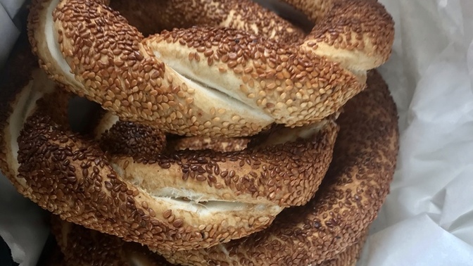 Simit sever misiniz?