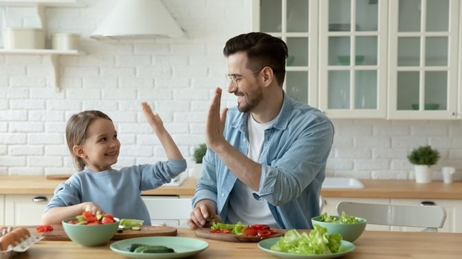 Sağlıklı beslenme alışkanlığı kazanmak için yapılması gerekenler nelerdir?