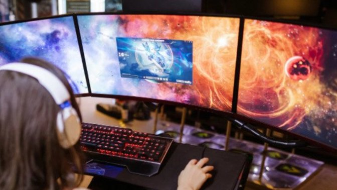 21'5 inç 4 monitör mü, 24 inç 3 monitör mü daha konforlu olur?