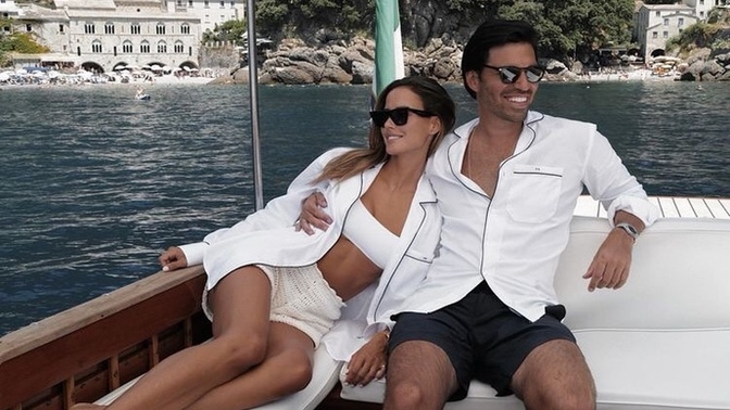 Şu an nerede kiminle tatil yapmak isterdin?