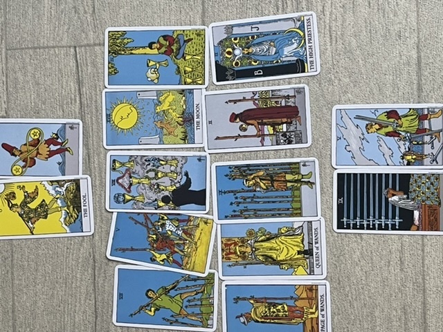 Ask hayatimda hangi karari vermem lazim cok onemli Tarot bilen var mı RESIMLI 🥺?