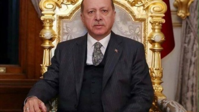 Bakalım elleri catlayana kadar düzeni alkışlayan asgari ücretlinin maaşı ne olacak?