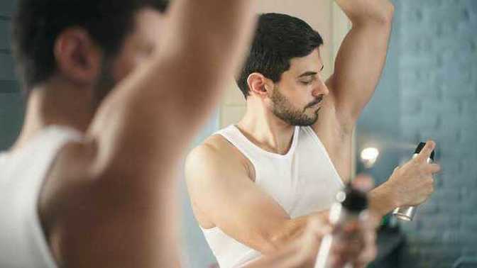 Yakından sıkılan deodorantın etkisi daha mı çok olur?
