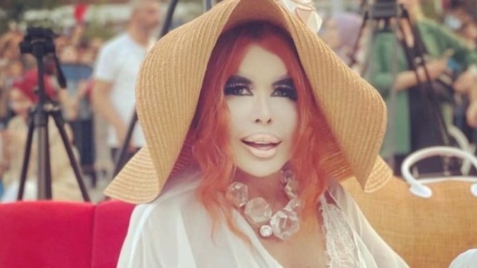 Bülent Ersoy kızıl saçlı oldu, sizce yeni imajı olmuş mu?