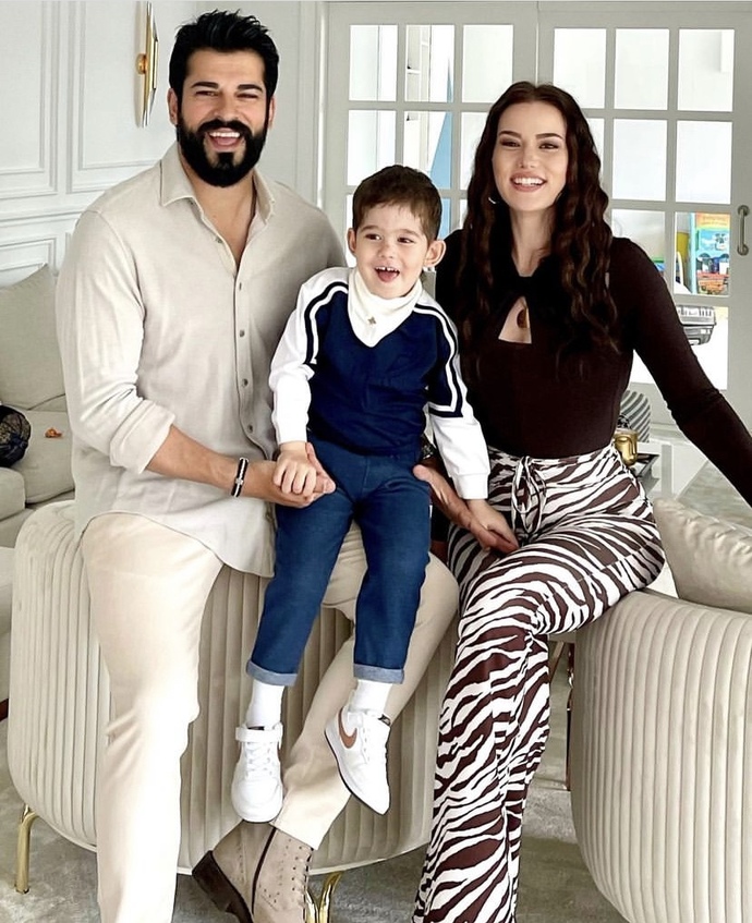 Fahriye Evcen 2.5 aylık hamile! Sizce cinsiyeti ne olur?