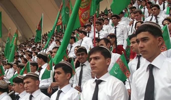 Esmer birisi Türk olabilir, oluyor da. Ülkemizde neden her esmer kürt sanılıyor?