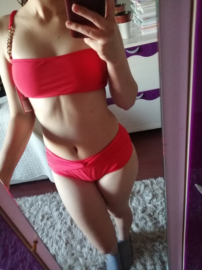 hangi bikini daha güzel ?