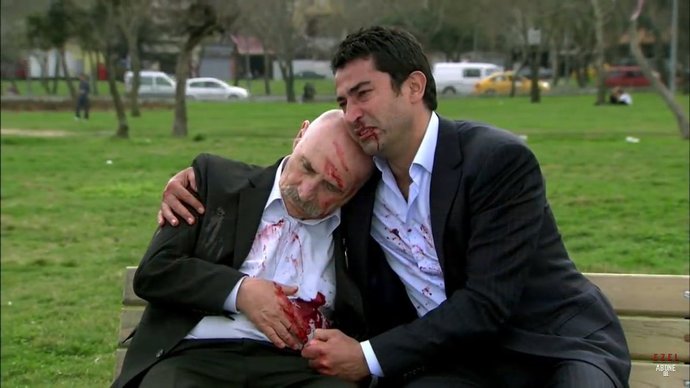 Ölümü ile sizi derinden yaralayan dizi karakteri hangisi?