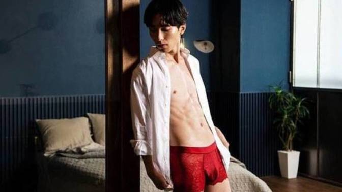 Yeni moda dantelli erkek boxerlarını nasıl buldunuz?