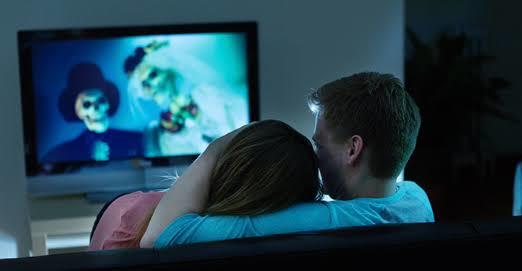 Bana bir aşk filmi önerir misiniz?