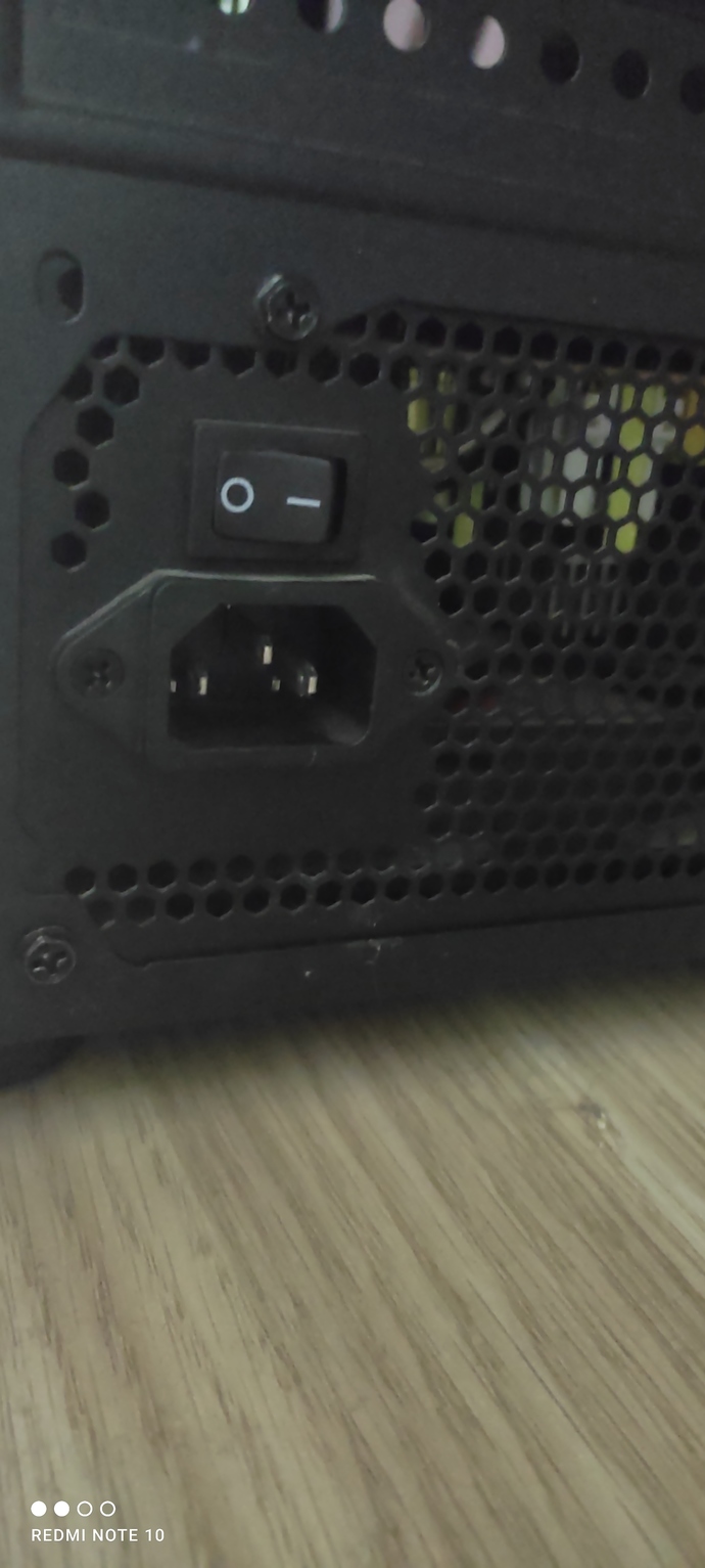 Yeni PSU a eski güç kablosunu taksam bişi olur mu?