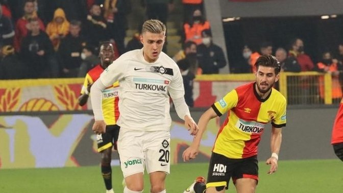 Kazımcan Karataş Galatasaray'da! Transferi nasıl buldunuz?