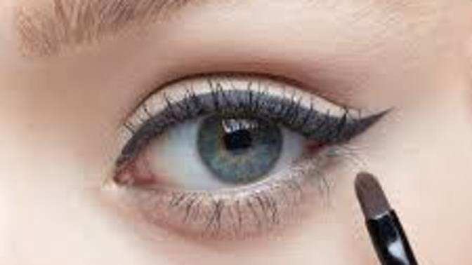Sizce eyeliner her kıza yakışır mı?