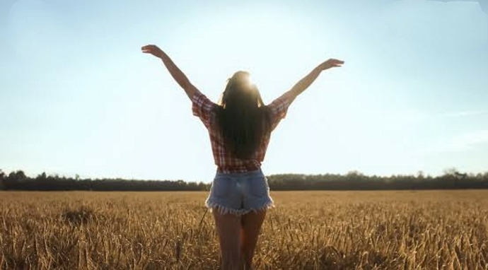 Hayat, bütün olumsuzluklara rağmen çok güzel değil mi yaa 🥳🥳🥳?