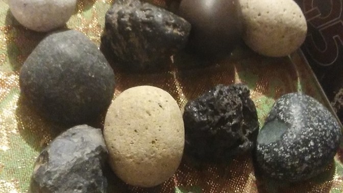 Bunlar para eder mi gök taşı?
