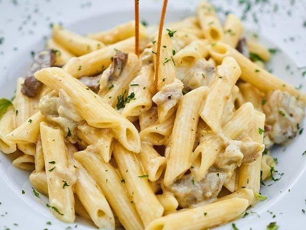 Cafe de pari soslu penne