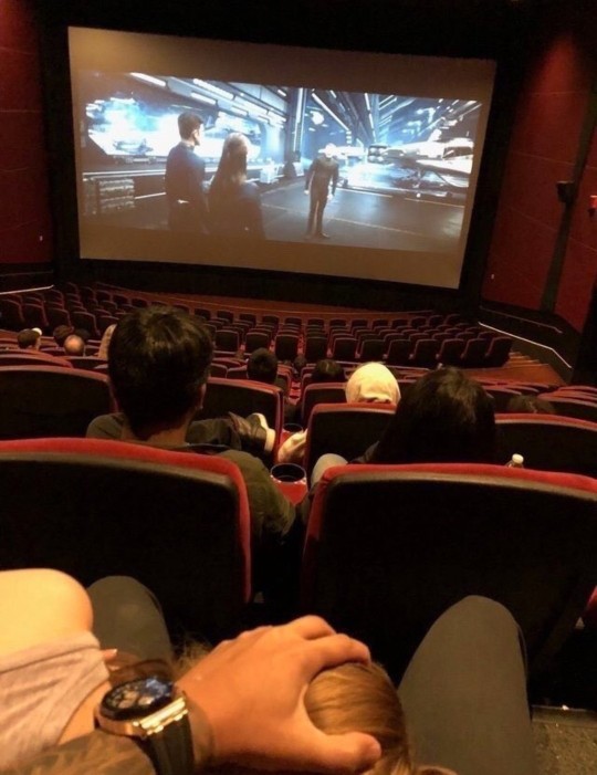Sinemadayken partneriniz oral seks yapmak istese tepkiniz ne olurdu?