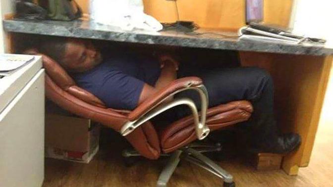 Uyurken odanızın kapısını açık mı, kapalı mı bırakırsınız?