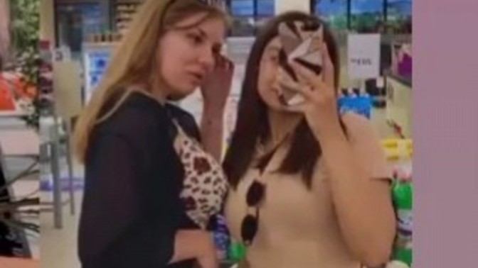 Ay gezmelere doymayan ben gezmeyi seviyor musunuz?