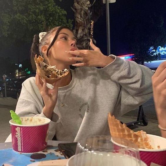 Dışarıda yemek yerken soğan/sarımsak yememeye dikkat eder misiniz?
