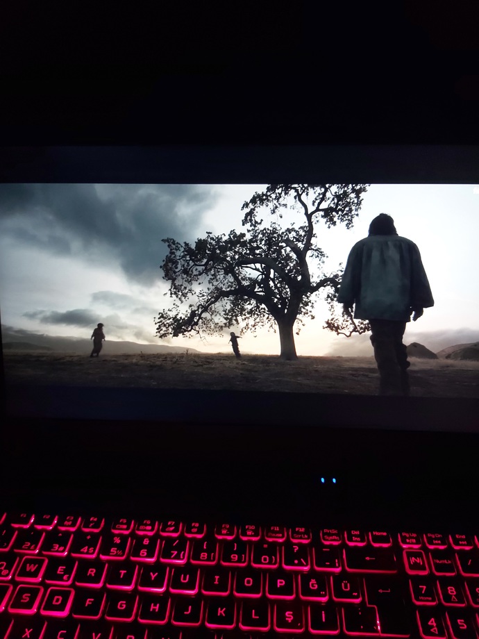 Hadi bu gece için film önerin?
