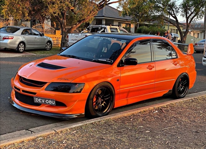 Subaru İmprezza mı, Mitsubishi evo 9 mu?