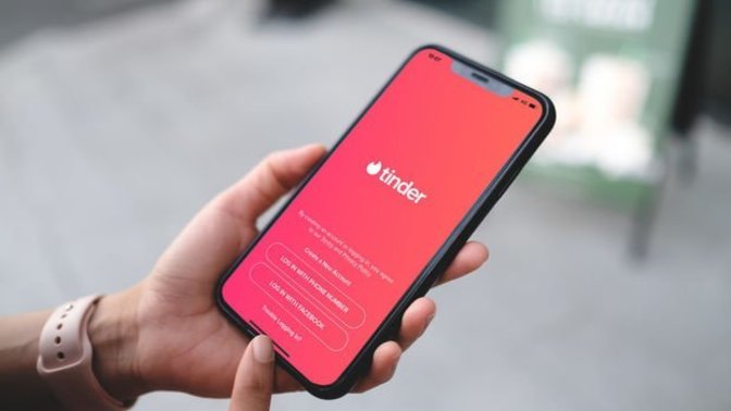 Online tanışma uygulamalarında aşkı bulmak mümkün mü?