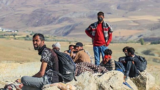 AİHM "Türkiye geri gönderdiği her sığınmacı için 12.500 Euro ceza ödeyecek" dedi. Sığınmacılar ömür boyu ülkemizde mi kalacak 😒?