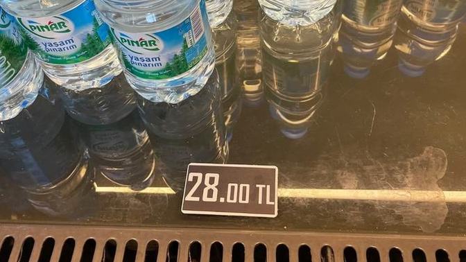 Sizce havaalanlarında içecek-yiyecek neden bu kadar pahalı?