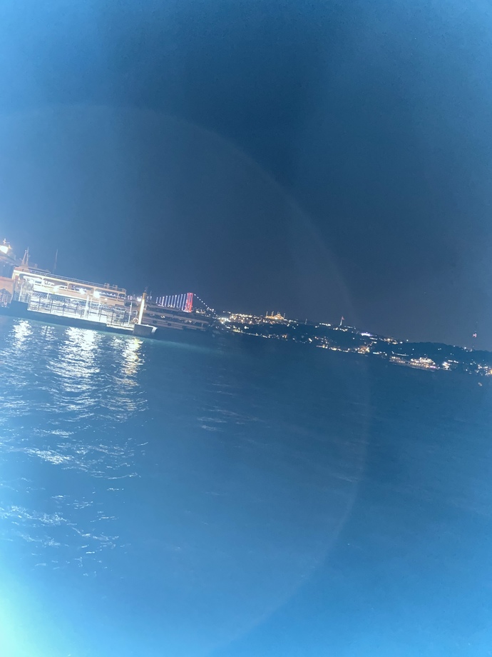 İphone 11 telefon gece flaşlı çekimde bulanık ve puslı çekiyor?