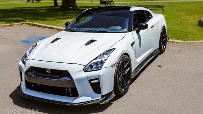 Nissan GT-R35'e yakışan renk hangisi?