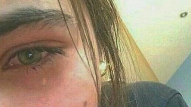 Yks'ye son bir yılı kalmış ve stres denizinde boğulan bu zavallı birey yılan olur musunuz?