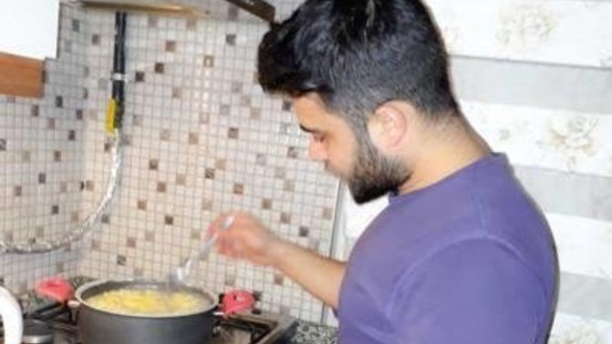 Yemek yapan erkek ilişkilerin aranılan adamı mıdır?
