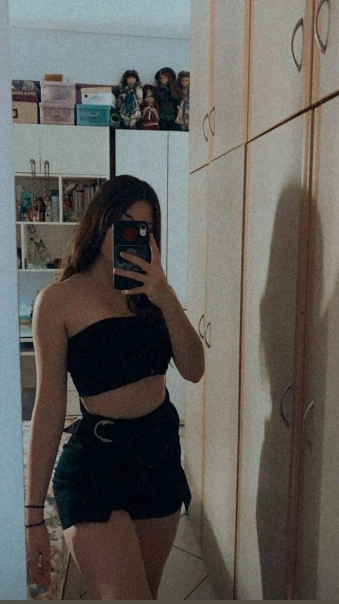 Sizce bu kombin ev buluşması için nasıl?