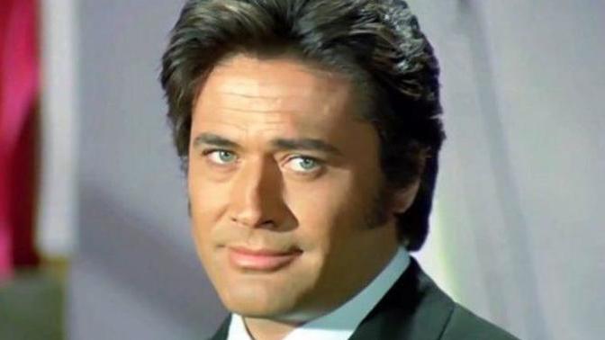 Cüneyt Arkın hayatını kaybetti. 🥀 Sinemamızın efsanesini hangi filmiyle anmak istersiniz?
