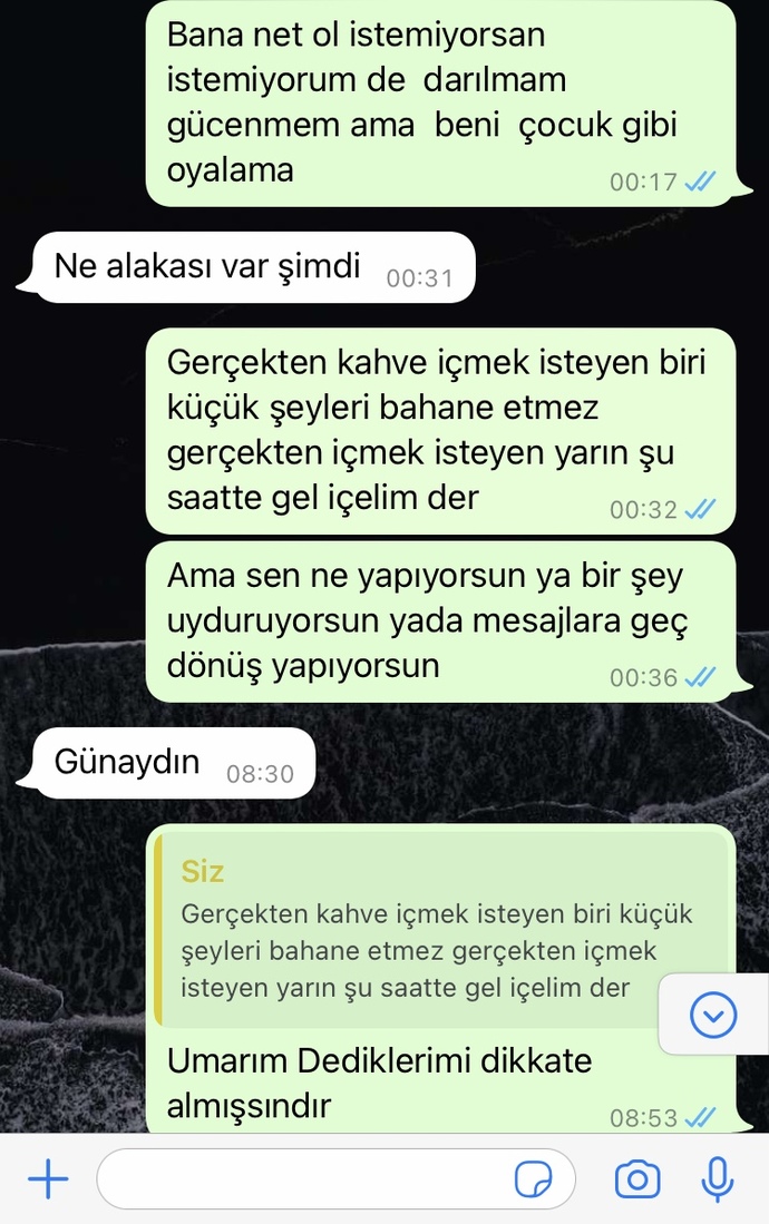 Hem kahve içmek istiyor hem de sallıyor amacı ne?