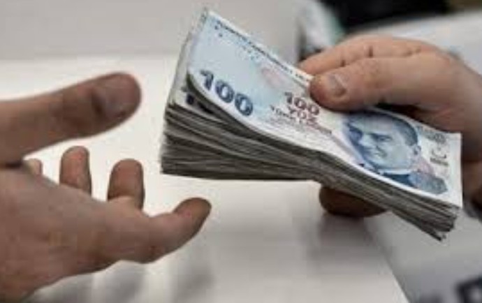 Kimseye borç para verir misin, alır mısın?