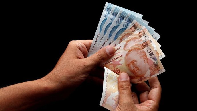 Yarın kararlaştırılacak asgari ücret zammı ile ilgili beklentin nedir?