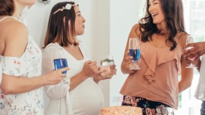 Dünyaya gelen bebeğe annesinin ya da babasının kendi ismini vermesi saçma mıdır?