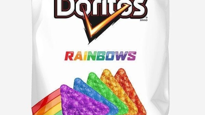 Rengarenk gökkuşağı renginde doritos cipsiyi denediniz mi?
