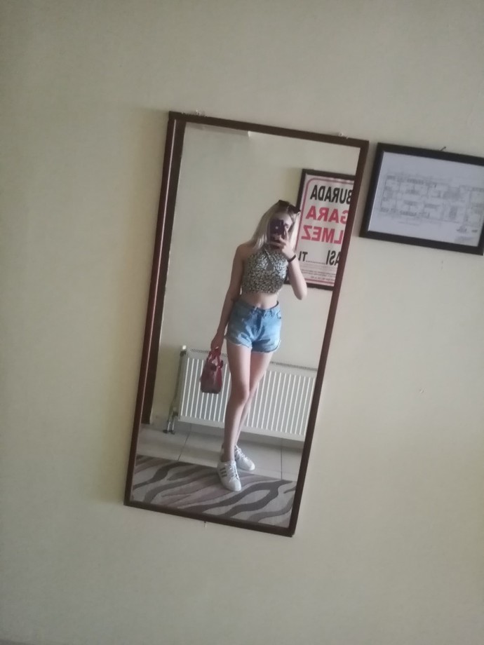 Fiziğim beğeniyorum ama kalça büyütmek istiyorum. Squat yeterli mi?