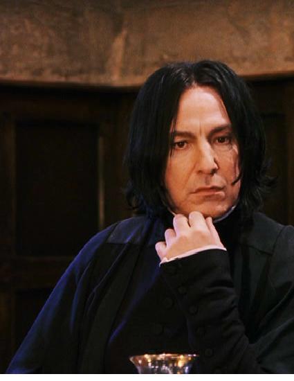 Severus Snape koca yürekli bir adam değil mi?